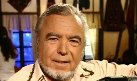 Хисарския поп едва свързва двата края! Бащата на попфолка със сигнал до прокуратурата за фалшив профил