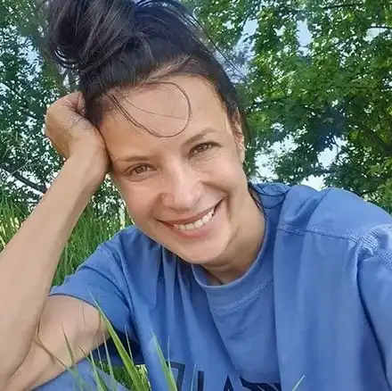 Яна Маринова посече мераците на похотлив дядо в Instagram (Скандален чат)