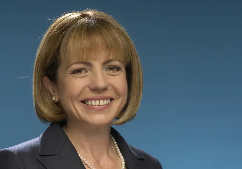 Йорданка Фандъкова опъва бръчки (Кметицата на София се подмлади)