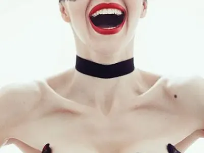 Кандидат-кметицата с бруталните снимки стана модел на Плейбой (Горещи кадри)