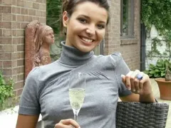 Кикерезова  плаче за ресторантите