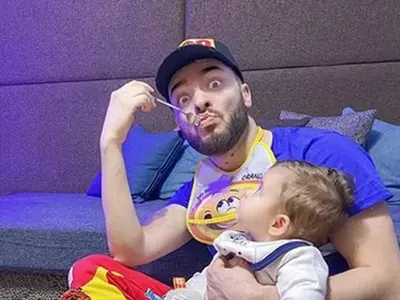 Криско мъж под чехъл:  Какво се случи с мен, превърнах се в една домакиня!