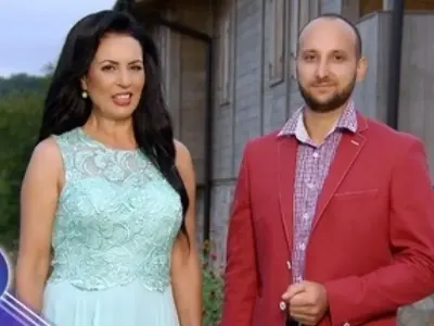 Куриоз! Съдията, отменил гаранцията на Волен Сидеров, пее народни песни (Николай Урумов прибира бакшиши, има дует със Славка Калчева)