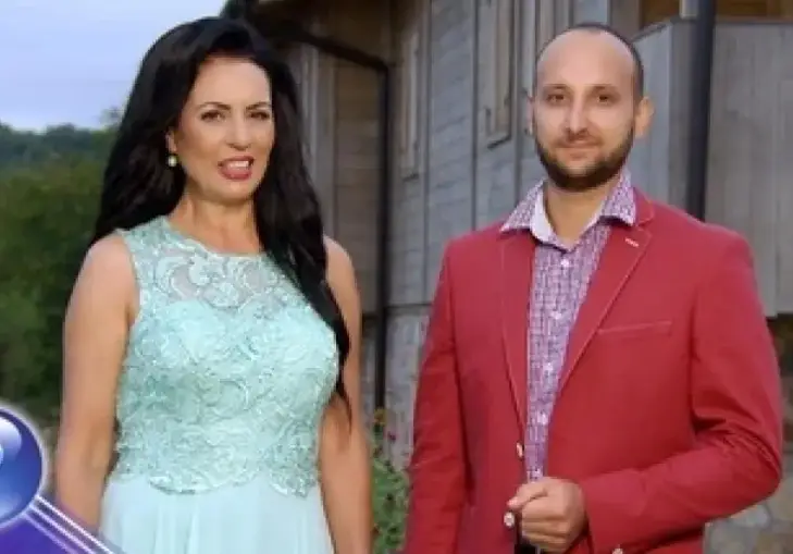 Куриоз! Съдията, отменил гаранцията на Волен Сидеров, пее народни песни (Николай Урумов прибира бакшиши, има дует със Славка Калчева)