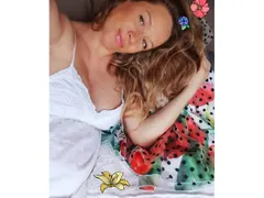 Лора Караджова роди син, пази името на бебето в тайна