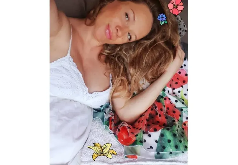 Лора Караджова роди син, пази името на бебето в тайна