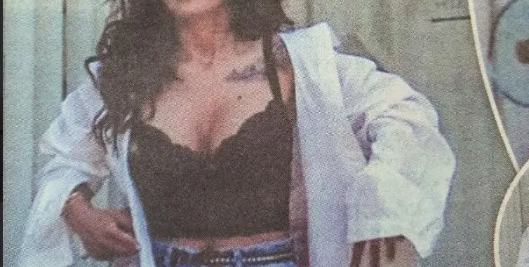 Мария се разхвърли по бельо