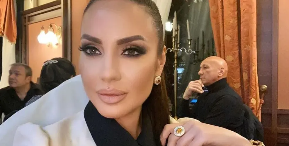 Наталия Гуркова с обица на устната за ЧРД