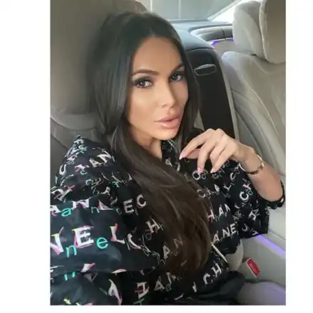 Подкачат Алисия за парите й