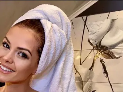 Преслава се къпе с грим