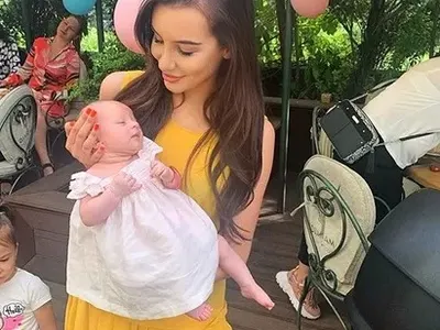 Щерките на Фатик разкараха гаджетата и са я  ударили на живот (Снимки)