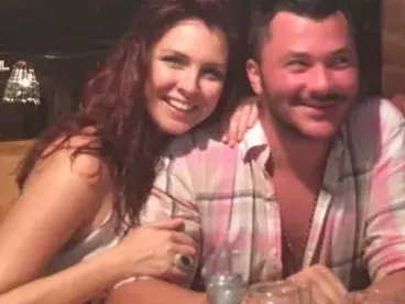 След поредния скандал: Тачно заряза Жени и се скри на село