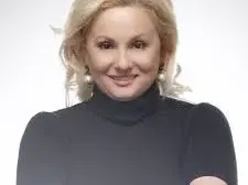 Тони Димитрова спасява улични кученца