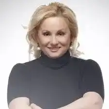 Тони Димитрова спасява улични кученца