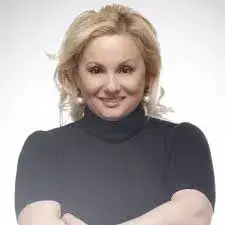 Тони Димитрова спасява улични кученца