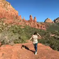 Убийцата Анита Мейзер спи с 30-годишен (Вулгарната ромка залюби млад американски мачо)