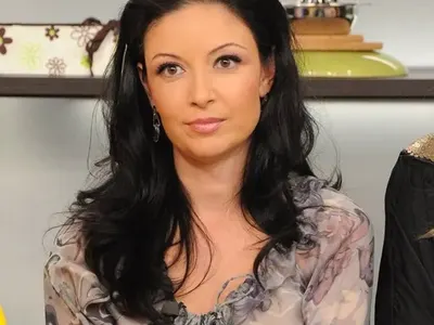 Вихра става астролог (Бившата на Иван напълно сменя амплоато)