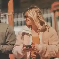 Врачански разхожда гаджето (Папарашки снимки)