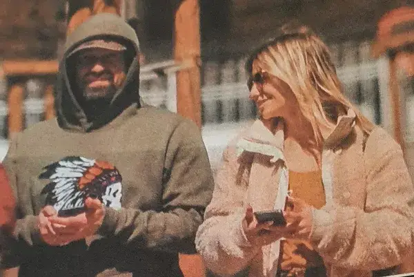 Врачански разхожда гаджето (Папарашки снимки)