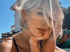 Алекс Петканова смени визията