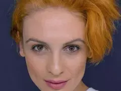 Доктор Огнянова смени цвета на косата (Диана Димитрова шашна с рижа прическа - Фото)