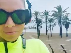 Сани Алекса загуби мъжа си (Певицата теши мъката си на яхта в Испания СНИМКИ)