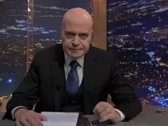 Слави закъса за пари, сваля предавания, екипът на 7/8 ТВ намалява