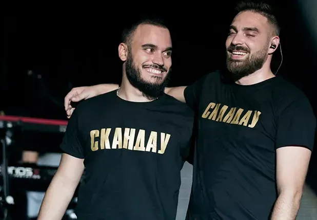 Защо Тото слабее, а Лъчо дебелее? (СкандаУ с онлайн концерт на Гергьовден)