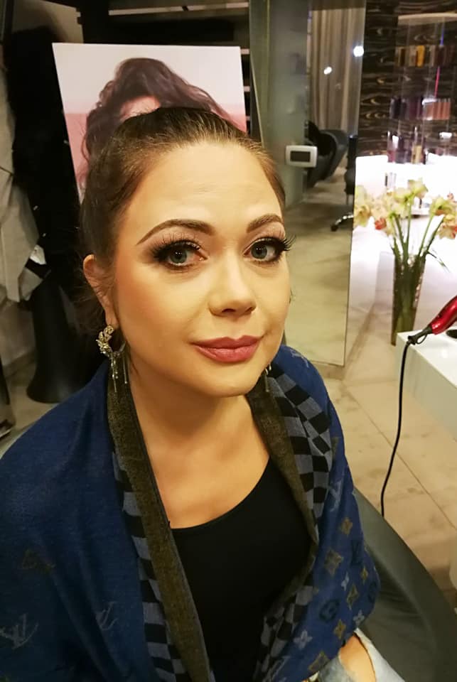 На морето: Арогантен тип удря Весела Нейнски, гони я с брадва