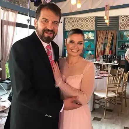 Алекс изритана от работа без обяснения, с Ники Кънчев започнаха да водят сватби