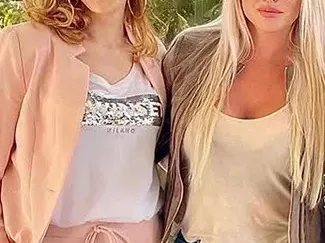 Асдис Ран бръмчи по кръчмите с бившата на Цецо Тотото