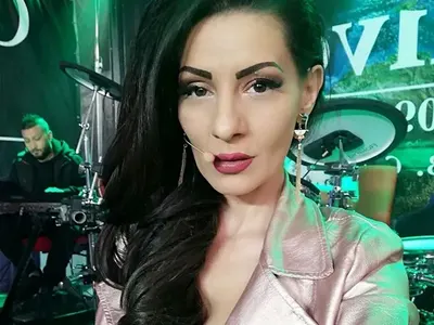 Царицата на сръбския кавър Исмералда: Религията ме спаси от хазарта