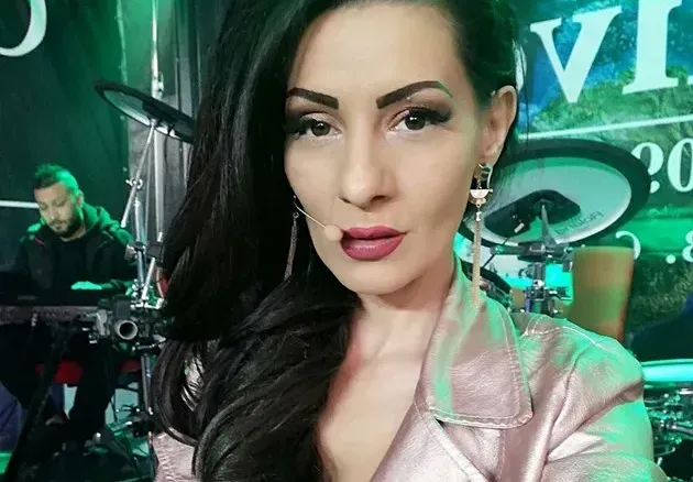Царицата на сръбския кавър Исмералда: Религията ме спаси от хазарта