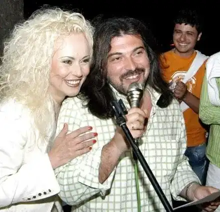 Денис Ризов броил 1 милион на Халваджиян,  за да пуснат „Море от любов” с жена му като водеща