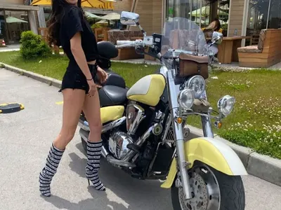 Деси Цонева яхна чопър с 300 километра в час