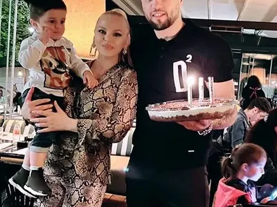 ДесиСлава глези младото си мъжленце