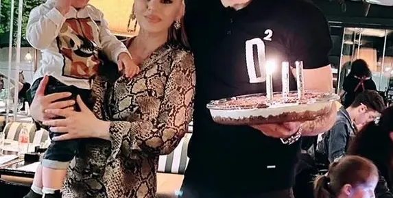 ДесиСлава глези младото си мъжленце