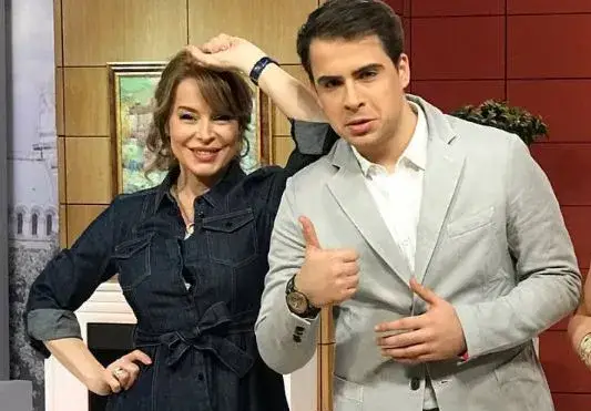 Дясната ръка на Мира Добрева се намърда в ЦСКА 1948