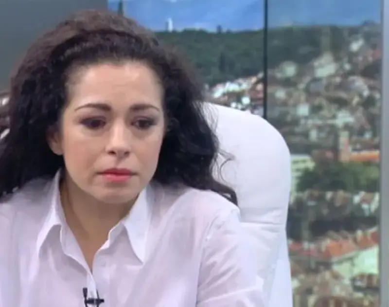 Елена Петрова остана без пари (Актрисата моли за работа, взема заеми от приятели)