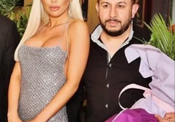 Ето я жертвата, която ще се ожени за Мис Плеймейт!