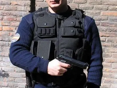 Филип Григоров се снима в „Щурите съседи” и учи театър в училището на Пенелопе Круз