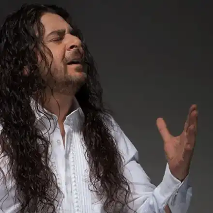 Фолк легендата Джони: Бог ме изцери след тежка катастрофа