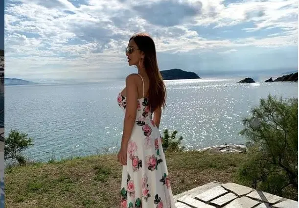 Глория се сбогува с короната