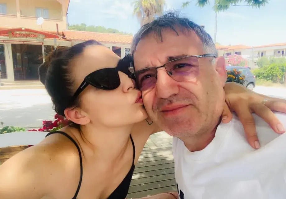 Язък! Стопи се бюстът на Деси Цонева