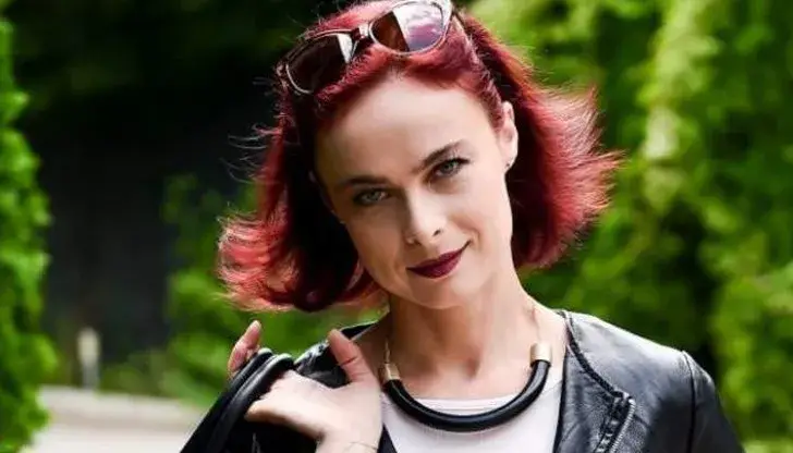 Йоана Буковска продаде родната си къща заради пари