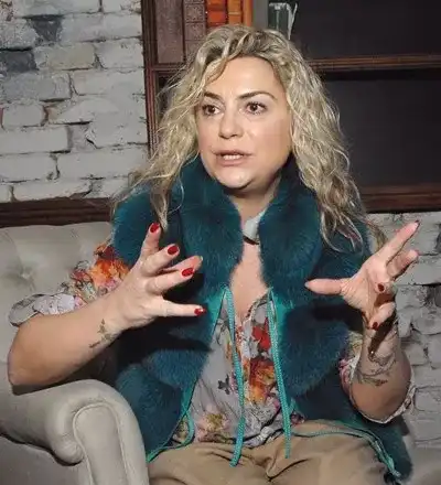 Истината! Защо изхвърлиха Кремена Халваджиян от „На кафе”? (Стилистката била уволнена по телефона)