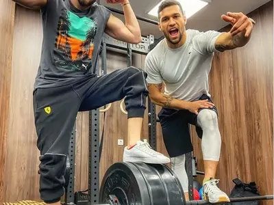 Криско става културист