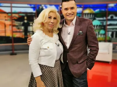 Лорд Евгени Минчев в акция: Екимова да изпере роклята си в белина, мода „на око” в изявите на Малина, големият кораб е минал в гардероба на Кацарова и още + СНИМКИ