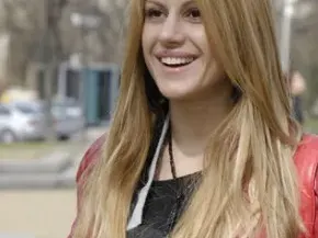 Маги на Слави прецака Ани Владимирова (Бившата на Дългия става психолог на Фермата, въпреки липсата на опит)