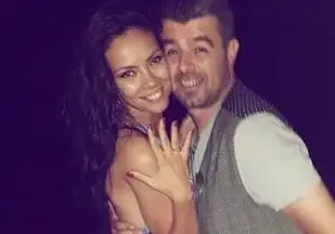 Мис България чака бебе от основателя на Каффе